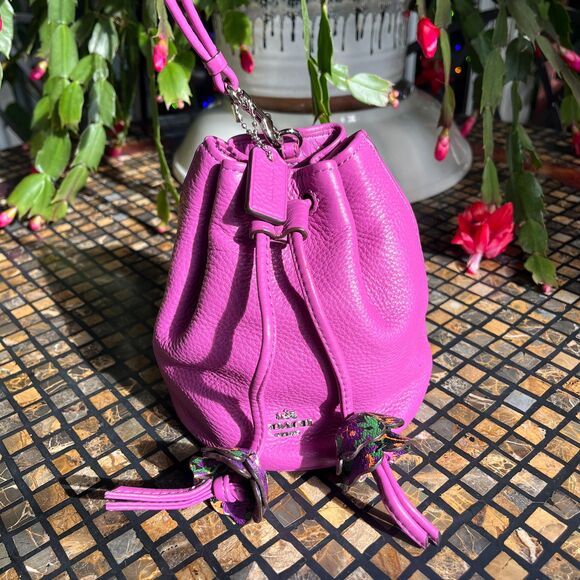 Coach Drawstring Pink Pouch Wristlet Pebbled Leather Bucket Bag Flowers - Picture 9 of 10